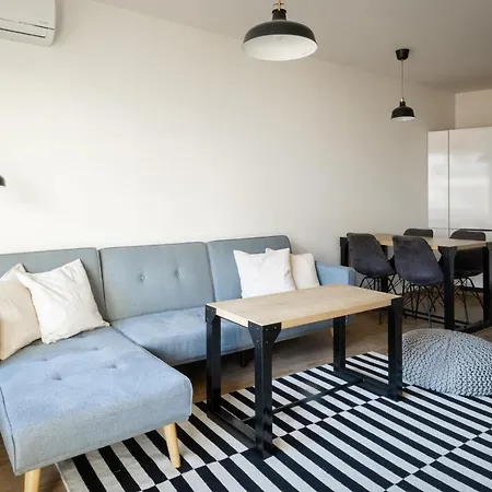 Apartment Quiet & Cozy Old Town - Free Underground Parking